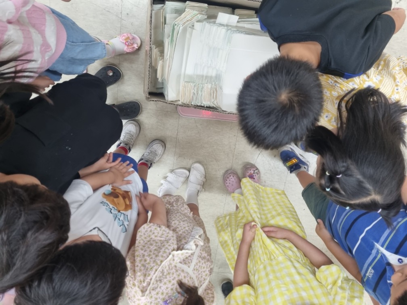 구갈동, 샛별유치원 종이팩·폐건전지 교환 체험이미지2