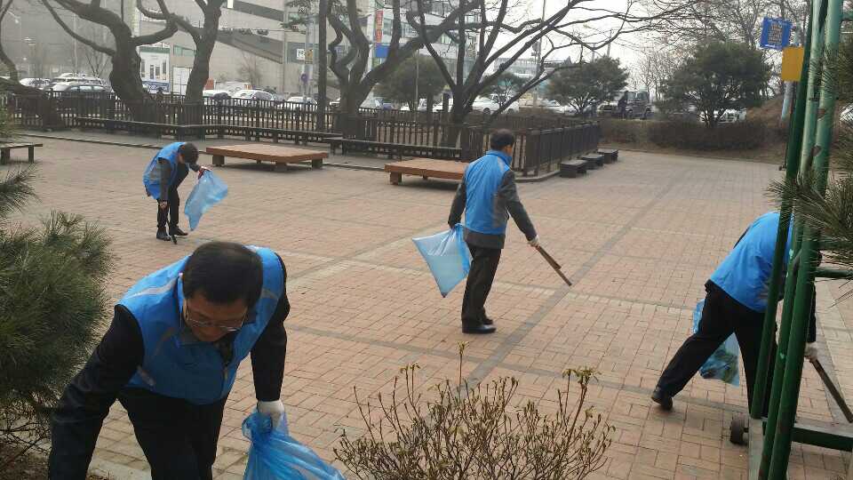 공원 주변 청소2014.2.24(월) 사진