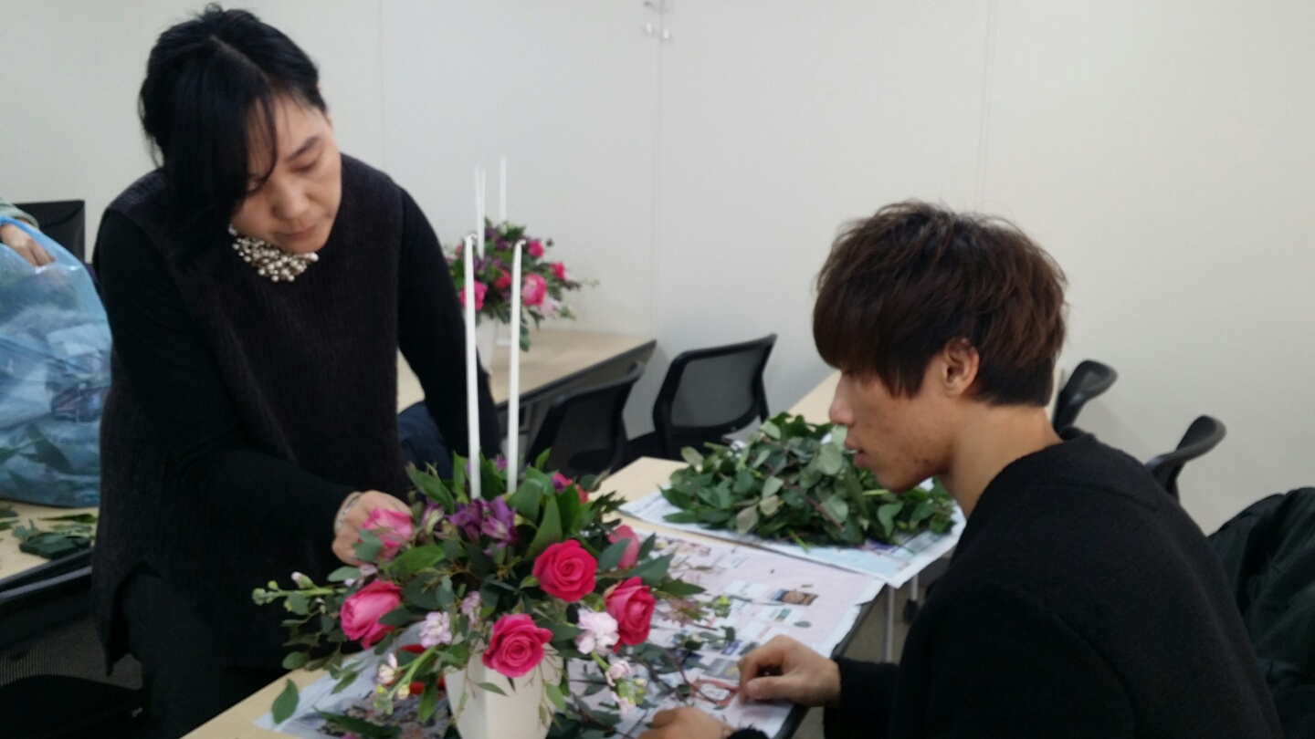 유러피안플라워 수업장면 사진